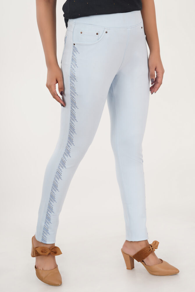 Stretchable Jeggings  Slim fit White